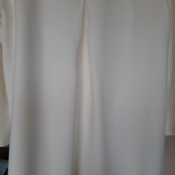 CLAY -  Beautiful Ecru Shirt for Women - Size: S (FITS LARGE) - Made in USA - Picture 8 of 15